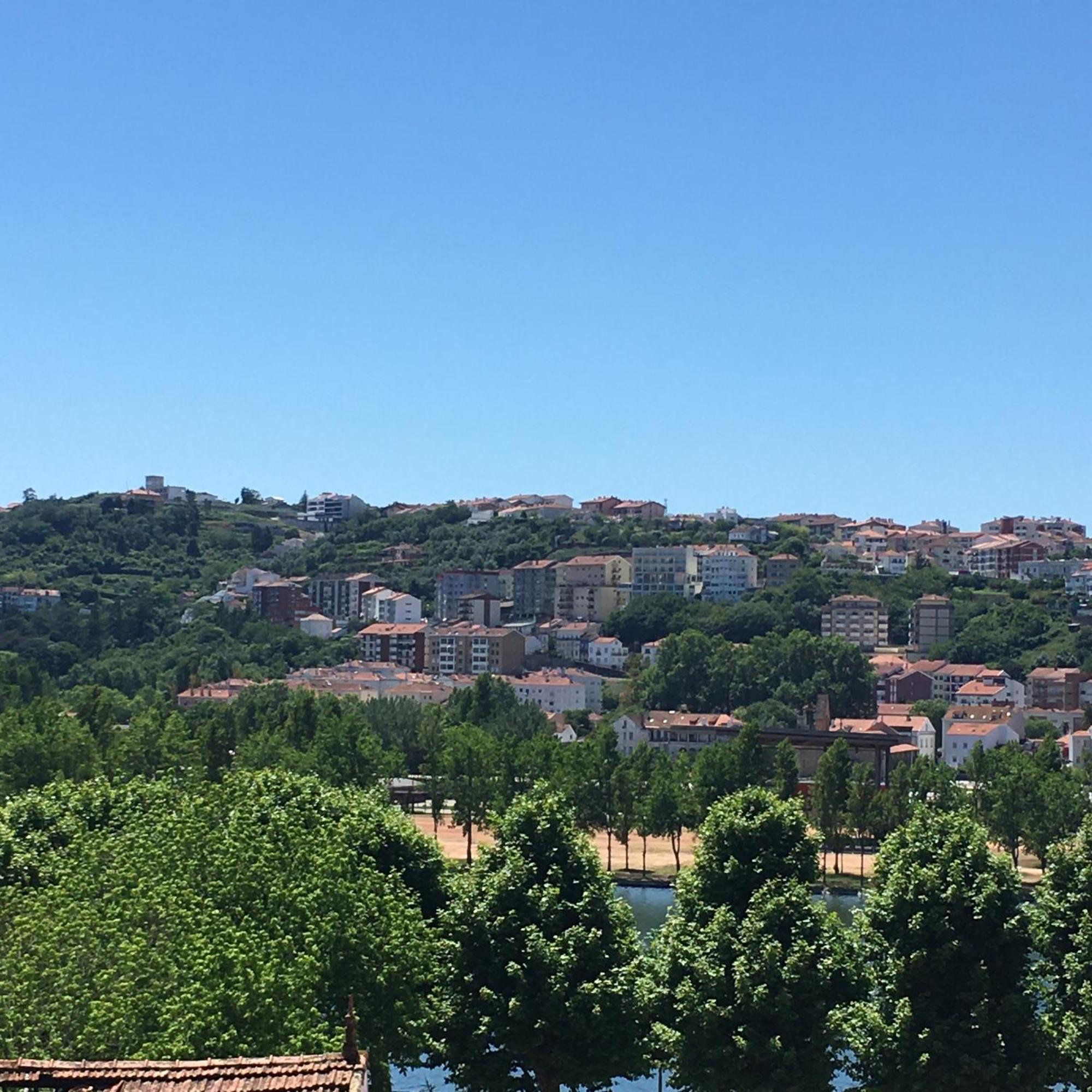 Vista Mondego Apartment Coimbra Luaran gambar
